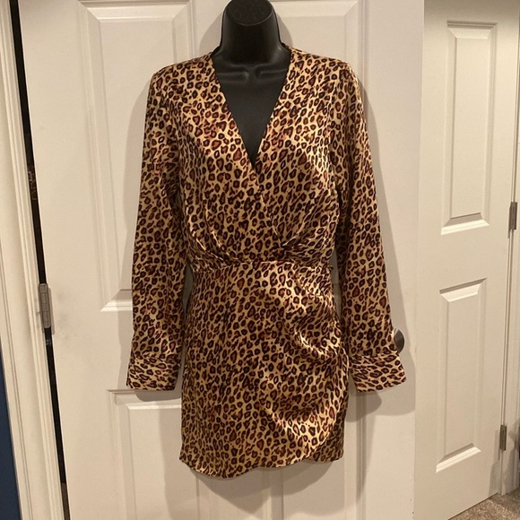 Medium animal print Zara Mock wrap - new with tags - Picture 1 of 3